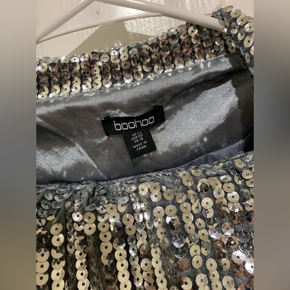 USED ONCE boohoo silver blazer and pants matching set - Picture 2 of 4